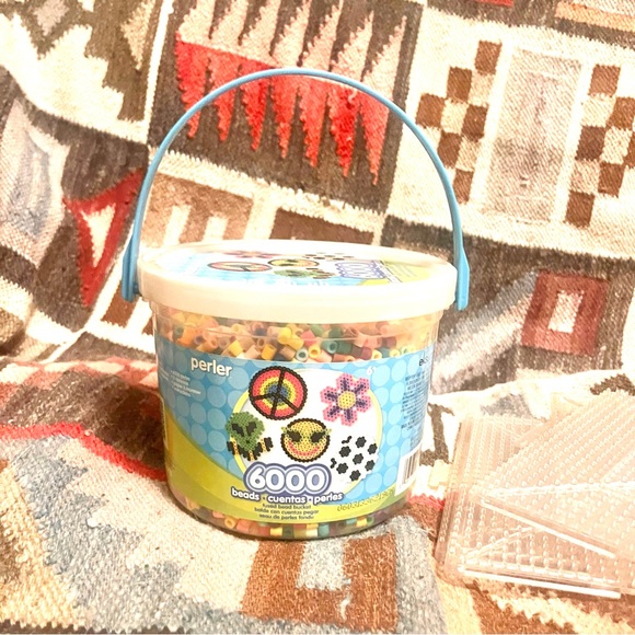 🆕 6,000 perler beads with 4 pegboards DIY arts & crafts - Picture 4 of 17